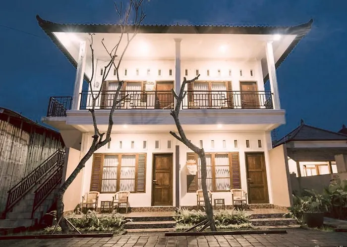 Villa Uma Sari *